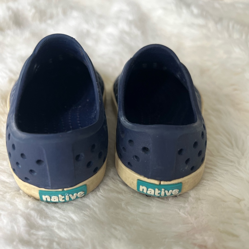 Native Sandals - Picture 4 of 6